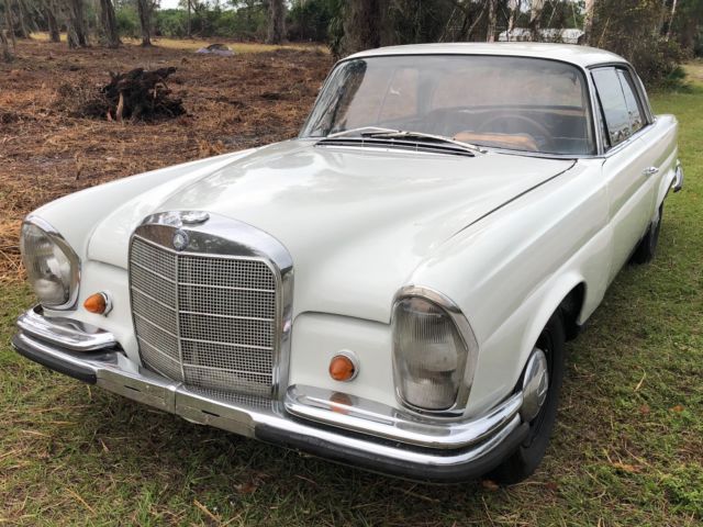 1963 Mercedes-Benz 200-Series 220SE Coupe - photo 11