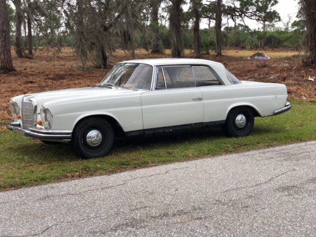 1963 Mercedes-Benz 200-Series 220SE Coupe - photo 2
