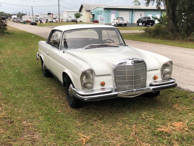 1963 Mercedes-Benz 200-Series 220SE Coupe - photo 8
