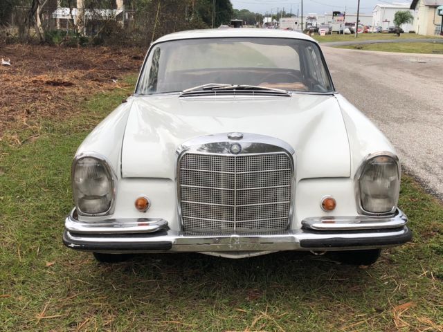 1963 Mercedes-Benz 200-Series 220SE Coupe - photo 9