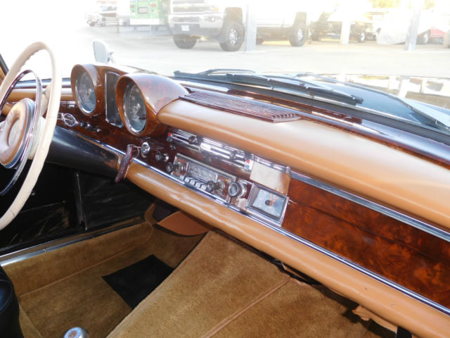 1963 Mercedes-Benz 200-Series 220se Coupe, Manual transmission. - photo 11
