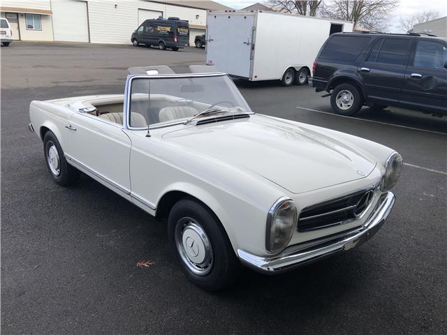 1963 Mercedes 230SL Pagoda. Earliest known 230SL, priced to sell. 1963 Mercedes-Benz 200-Series Convertible