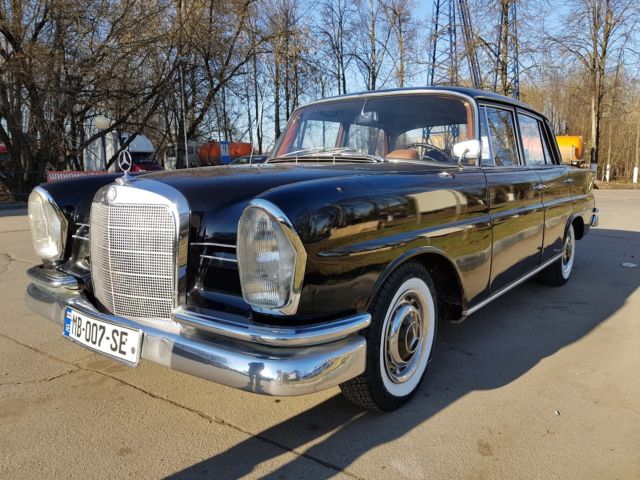 1963 Mercedes-Benz 200-Series