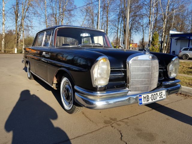1963 Mercedes-Benz 200-Series - photo 12