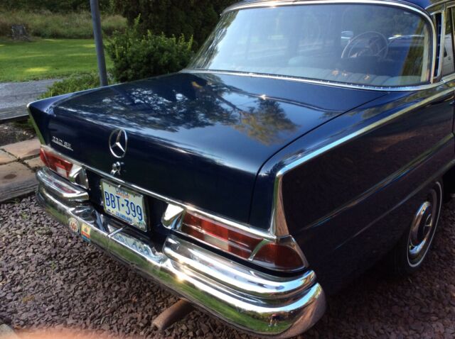 1963 Mercedes-Benz 200-Series SE - photo 4