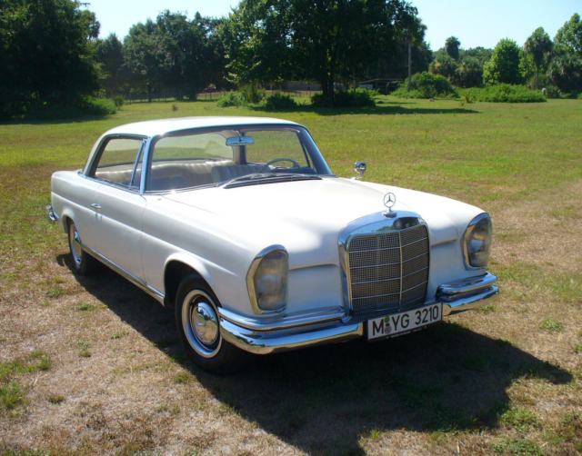 1963 MERCEDES BENZ 220SE SUNROOF COUPE MANUAL LOW RESREVE! LOW KM! 1963 Mercedes-Benz 200-Series