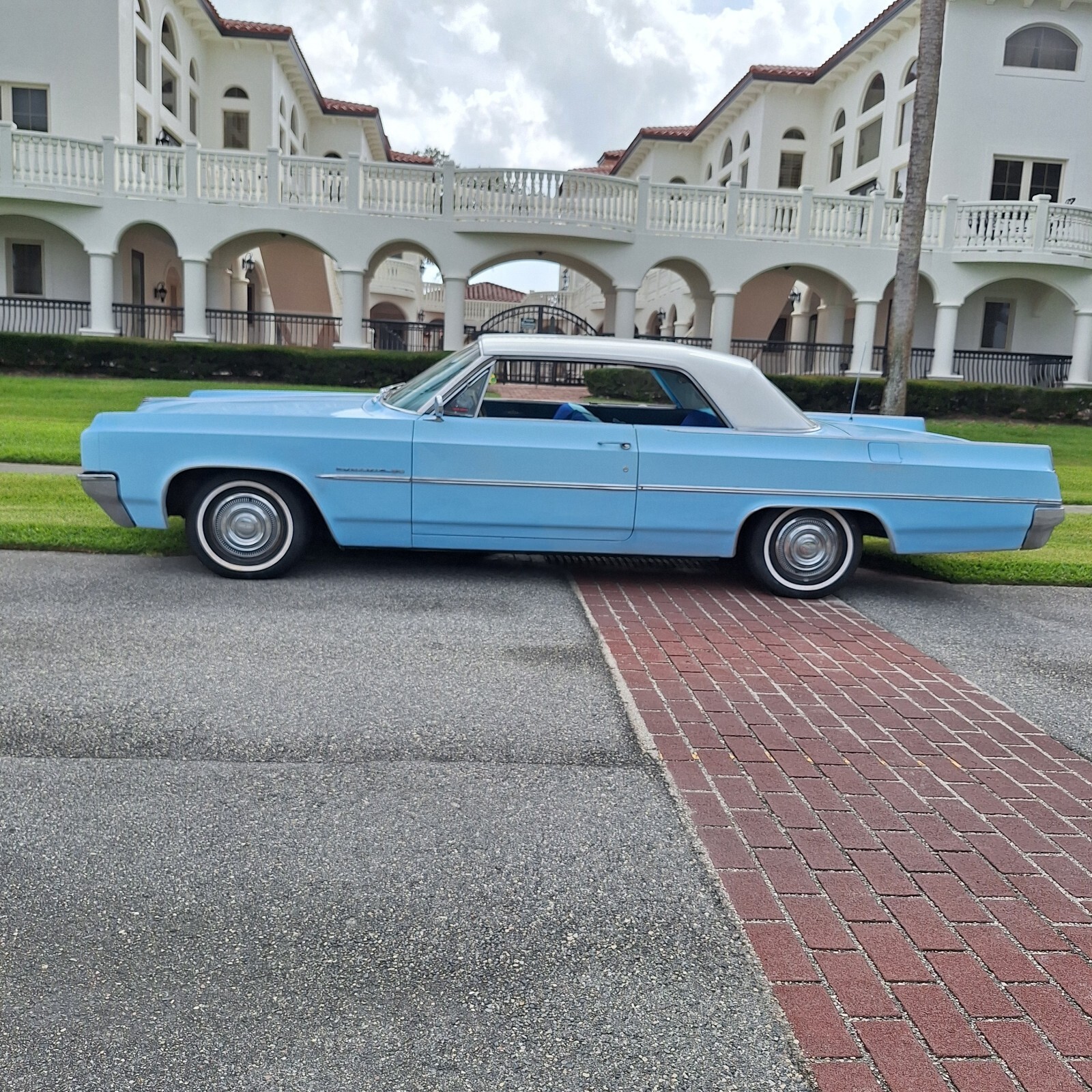 1963 Oldsmobile 88 2 door H.T. - photo 2