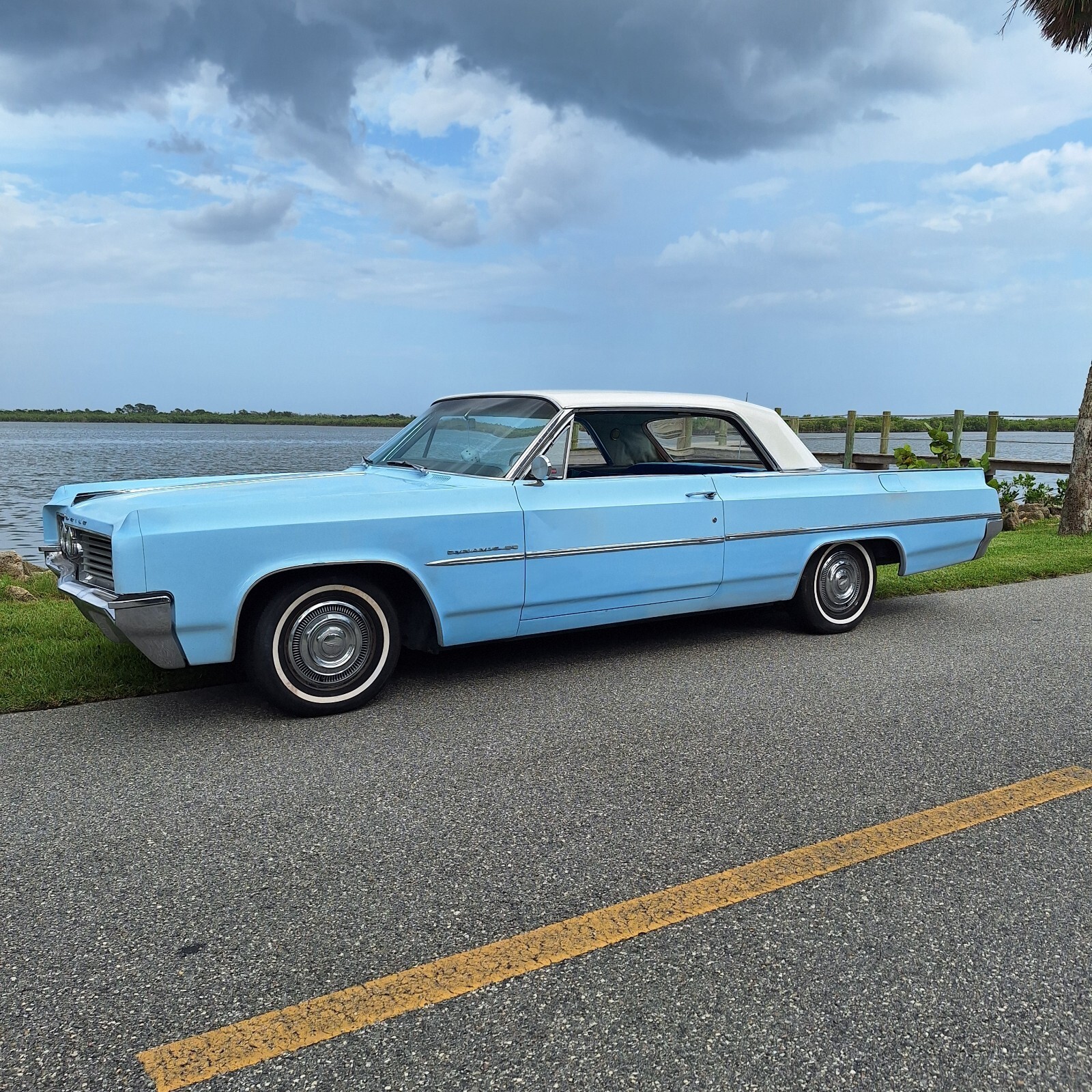 1963 Oldsmobile 88 2 door H.T. - photo 3
