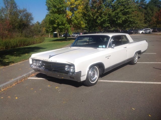 1963 Oldsmobile Ninety-Eight Sport coupe - photo 2