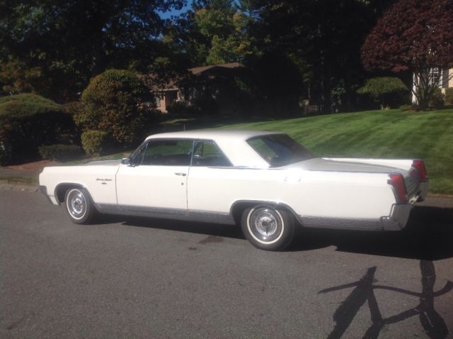 1963 Oldsmobile Ninety-Eight Sport coupe - photo 5