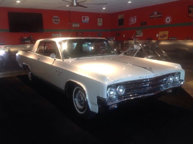 1963 Oldsmobile Ninety-Eight Sport coupe - photo 7