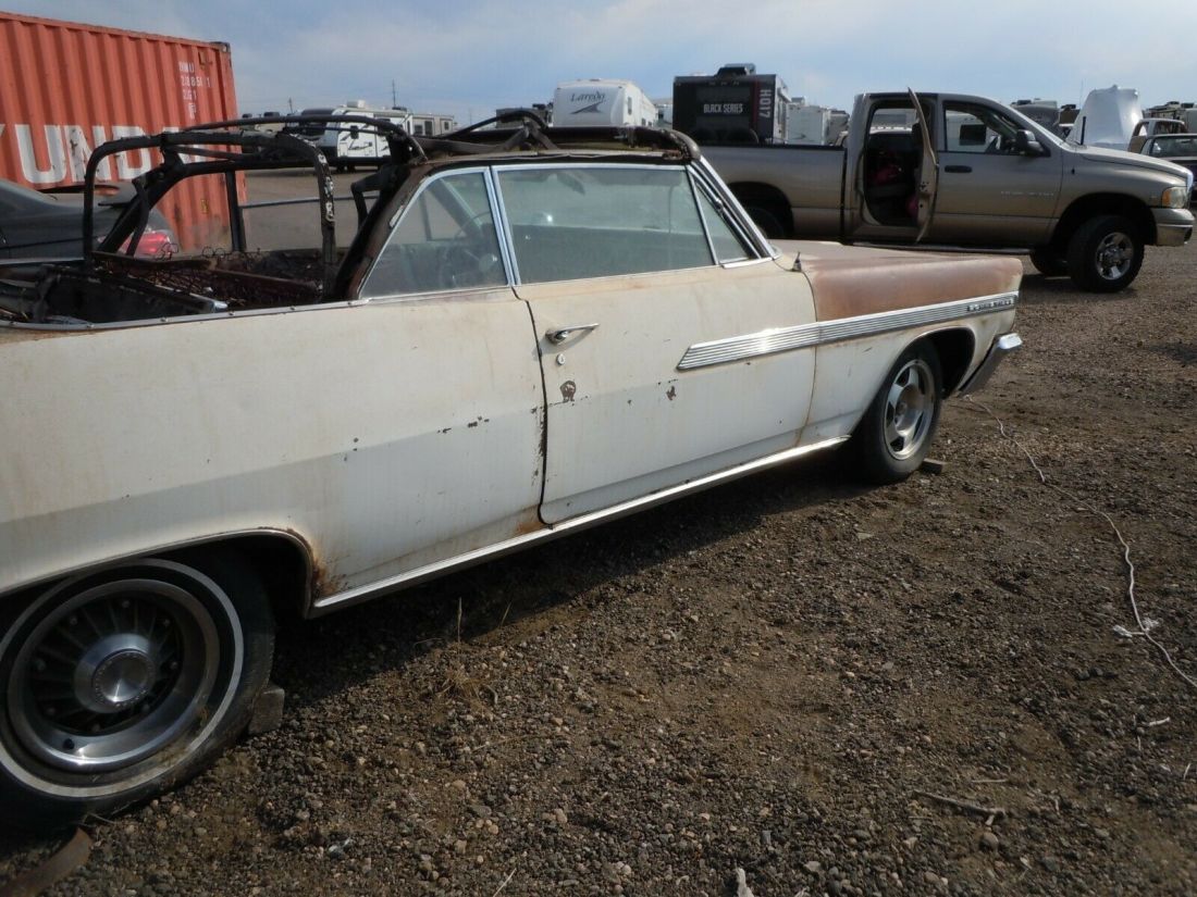 1963 Pontiac Bonneville convertible. Solid Floors, 8 lug, 389 PS PB Auto. 1963 Pontiac Bonneville