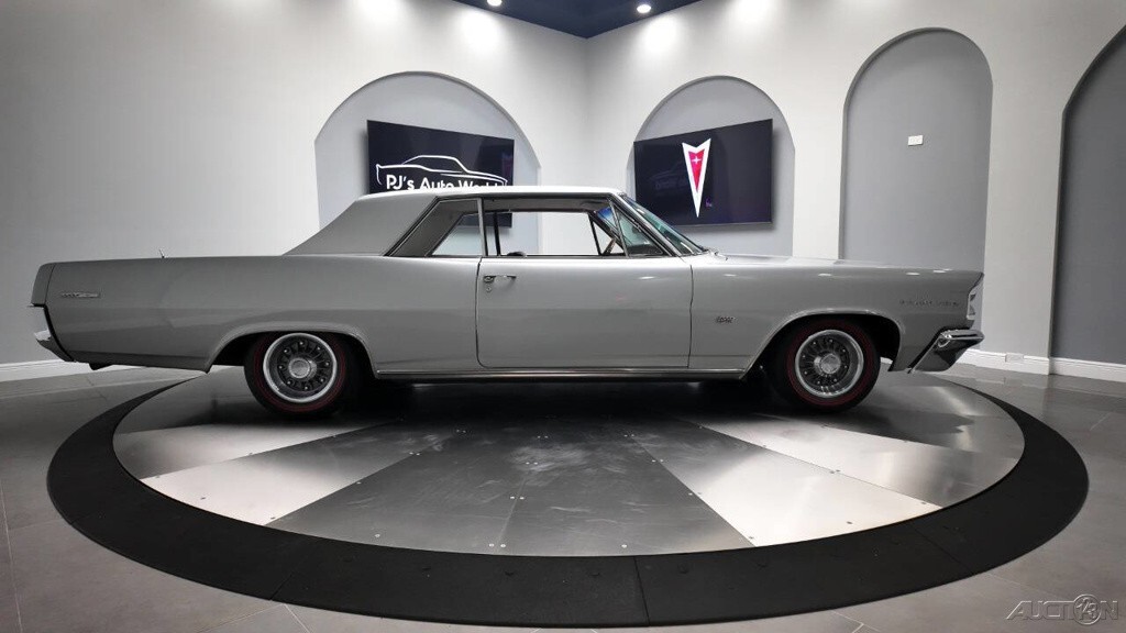 1963 Pontiac Grand Prix Rare 421 Tri Power, 8 Lug Wheels, Factory Silvermist Gra - photo 2