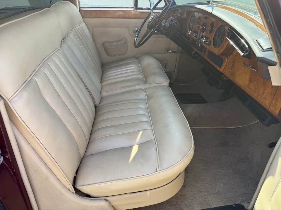 1963 Rolls-Royce Silver Cloud 3 72K MILES, Divider Window, Beige Leather - photo 13