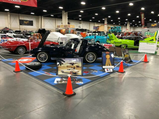 1963 Chevrolet Corvette SPLIT WINDOW COUPE - photo 9