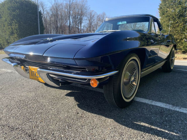 1963 Chevrolet Corvette STING RAY - photo 12