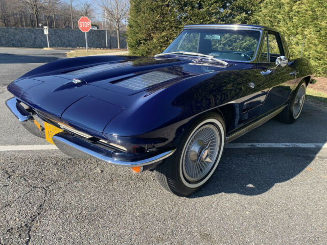 1963 Chevrolet Corvette STING RAY - photo 4