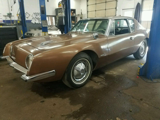 1963 STUDEBAKER AVANTI R2 4 SPEED FACTORY SHOW CAR 2 OWNER SUPERCHARGED SURVIVOR 1963 Studebaker Avanti