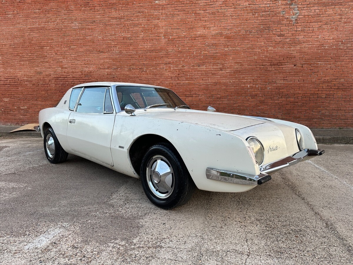 1963 Studebaker Avanti R2 Supercharged - photo 2
