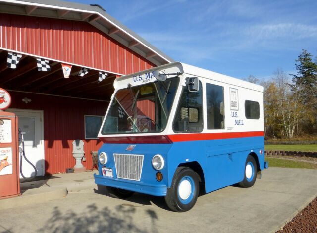 1963 Studebaker 8E5 ZIP Van US Postal Mail Truck