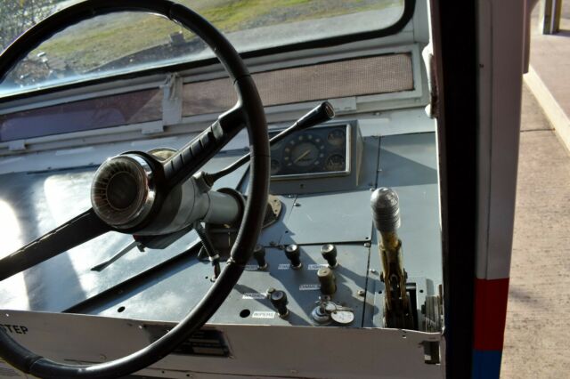 1963 Studebaker 8E5 ZIP Van US Postal Mail Truck - photo 12