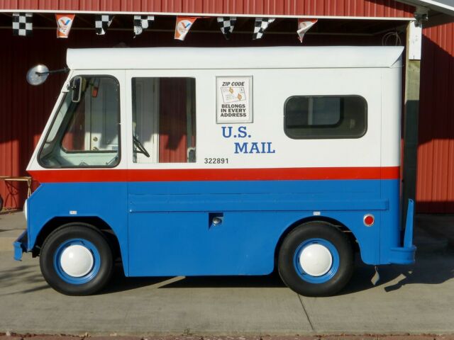 1963 Studebaker 8E5 ZIP Van US Postal Mail Truck - photo 3
