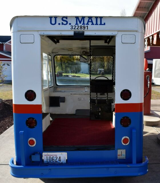 1963 Studebaker 8E5 ZIP Van US Postal Mail Truck - photo 6