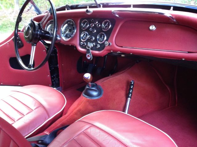 1963 Triumph TR3 2 Door convertible sports car - photo 11