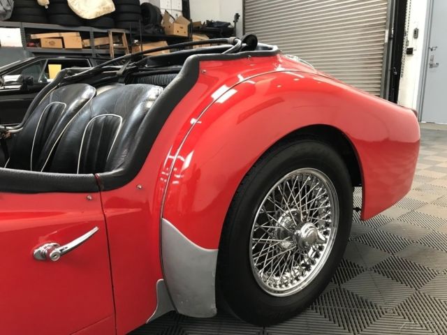 1963 Triumph TR3 4-SPEED. 60-SPOKE WIRES. WOOD/ALLOY STEERING WHEEL. - photo 10