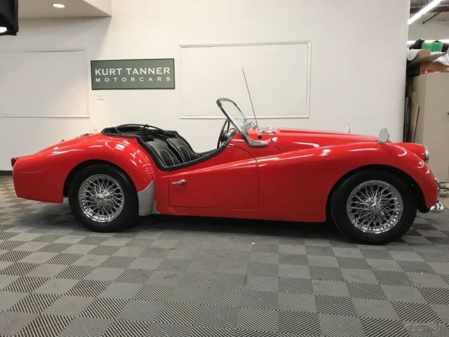 1963 Triumph TR3 4-SPEED. 60-SPOKE WIRES. WOOD/ALLOY STEERING WHEEL. - photo 3