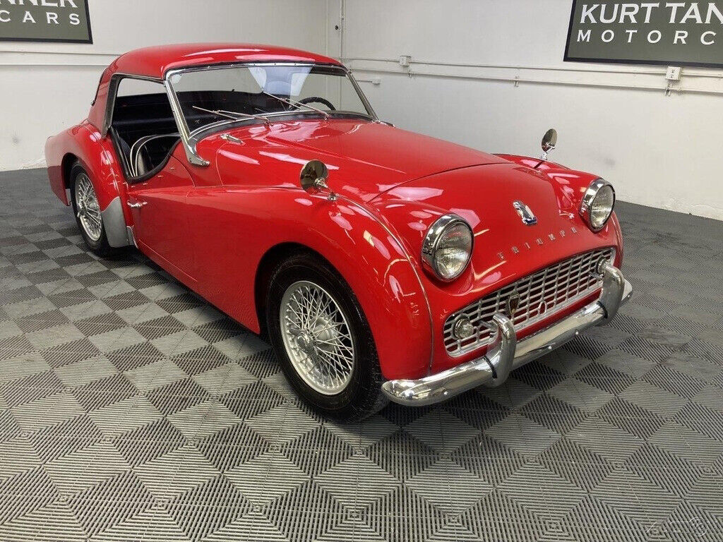 1963 Triumph TR3 1963 TRIUMPH TR3B. MATCHING RED FACTORY HARDTOP. - photo 13