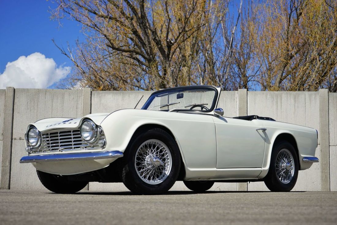 1963 Triumph TR4 74,680 Miles White I4 Manual 1963 Triumph TR4
