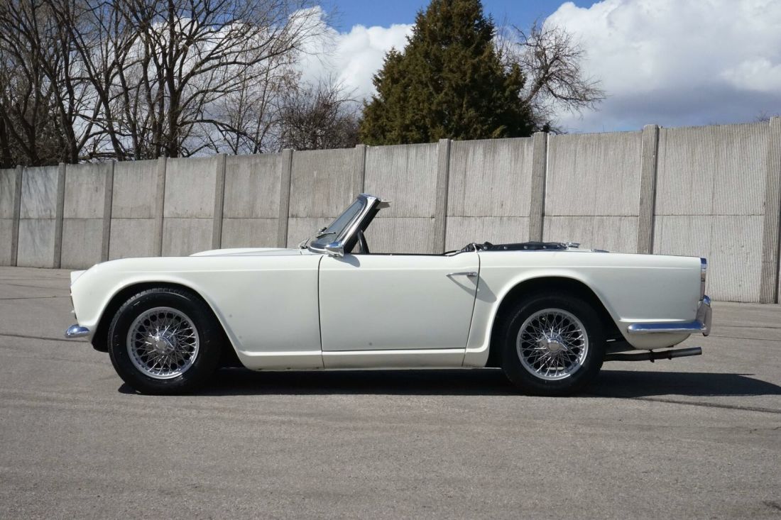 1963 Triumph TR4 - photo 7