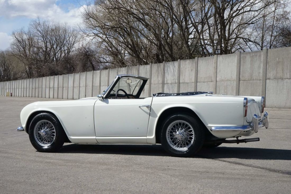1963 Triumph TR4 - photo 9