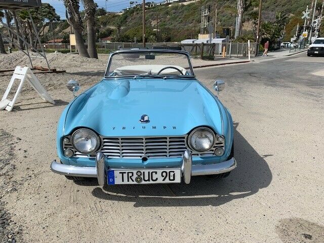 1963 Triumph TR4 - photo 2