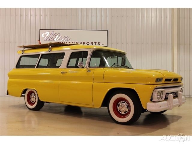 1963 GMC Suburban - photo 4