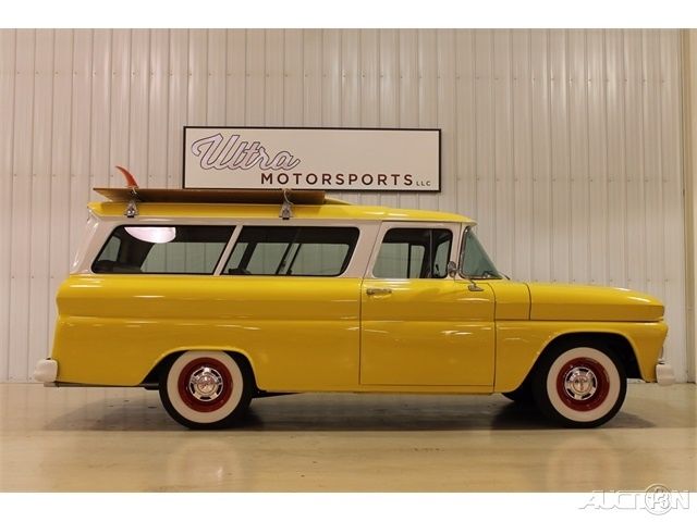 1963 GMC Suburban - photo 8