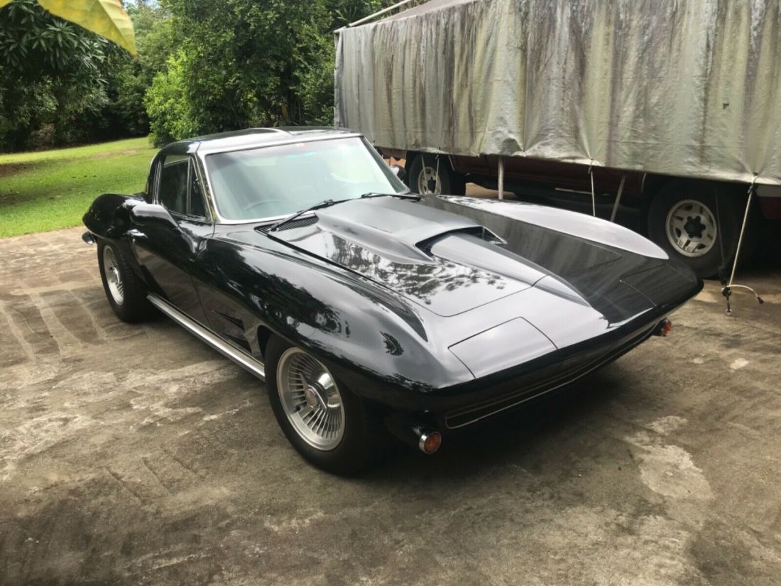 1963 Chevrolet Corvette stingray split window wide body - photo 8