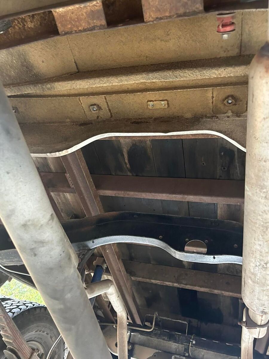 1963 Willys Pickup Willys Pickup, CHEVY 250 INLINE 6 No rust - photo 13