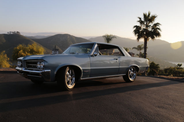 1964 Pontiac GTO "Dealer GTO"