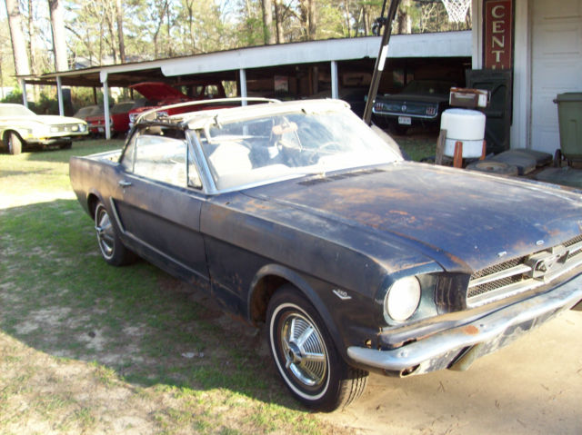 1964 Ford Mustang convertible - photo 2