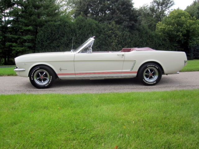 1964 Ford Mustang - photo 2