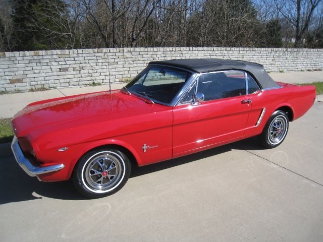 1965 Ford Mustang Convertible - photo 2