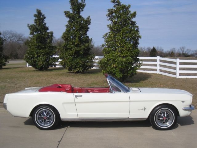 1965 Ford Mustang Convertible - photo 2