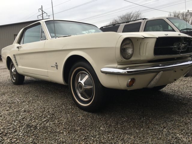 1965 Ford Mustang - photo 2