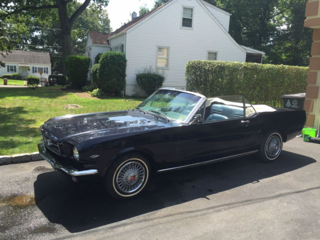 1964 1/2 Ford Mustang- in excellent condition!!!- original millage- NO RESERVE!! 1965 Ford Mustang