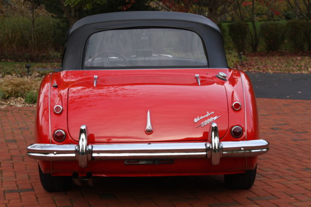1964 Austin Healey 3000 MK II Convertible - photo 4