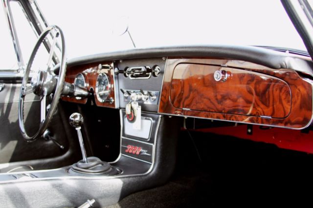 1964 Austin Healey 3000 Mk.III Convertible - photo 6