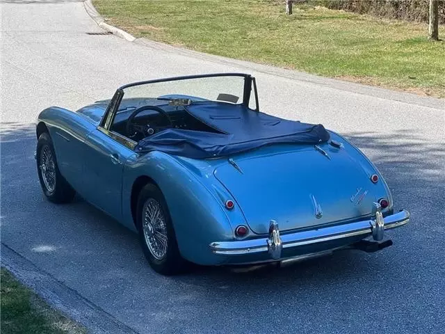 1964 Austin Healey BJ8 Convertible - photo 11