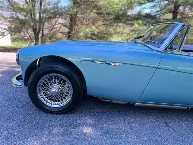1964 Austin Healey BJ8 Convertible - photo 6